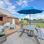 Jardin & Terrasse Prives, A 10 Min De La Rochelle Holiday home Lagord