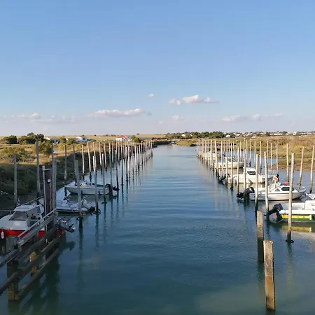 Jardin&terrasse Privés, à 10 Min De La Rochelle * Lagord