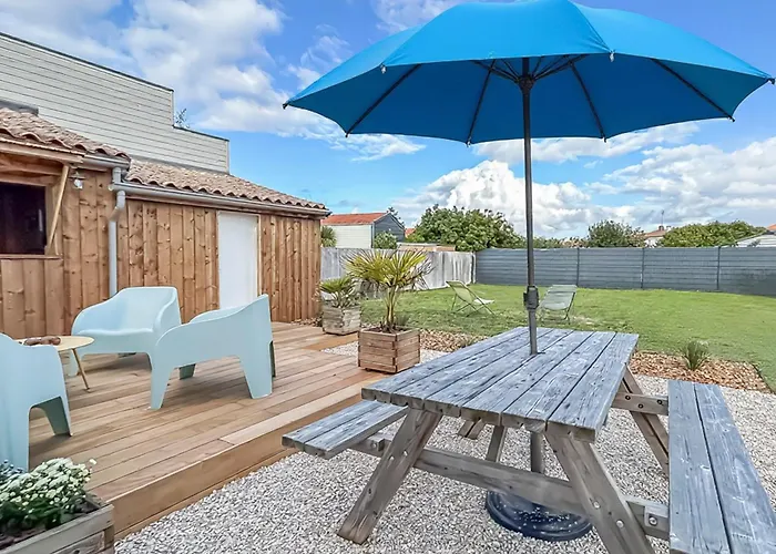 Jardin & Terrasse Prives, A 10 Min De La Rochelle Holiday home Lagord